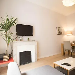 https://le-coin-du-march.fr-provencehotel.com