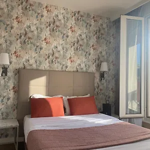 Hotel De Venise, Parijs
