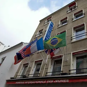 Internationale Des Jeunes Hostel